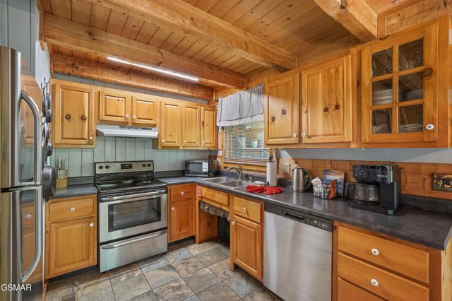 3520 Noel Hill Way, Sevierville, TN 37876