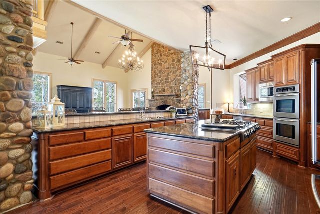 3302 Sweet Gum Lane, Grapevine, TX 76051