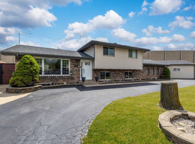 8625 W 81st Street, Justice, IL 60458