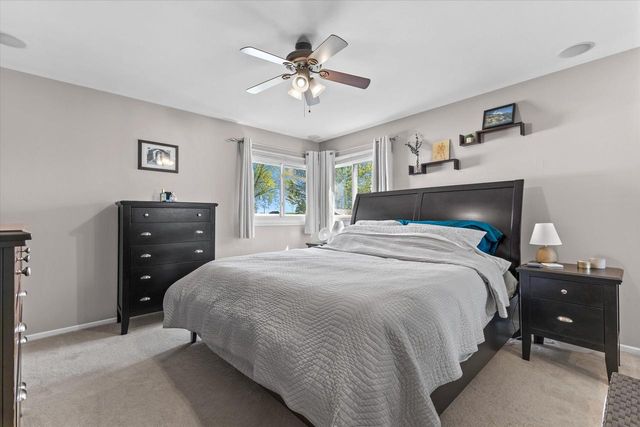 8674 Wildwood DRIVE, Oak Creek, WI 53154
