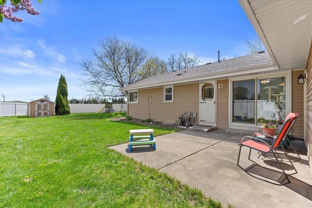 8674 Wildwood DRIVE, Oak Creek, WI 53154