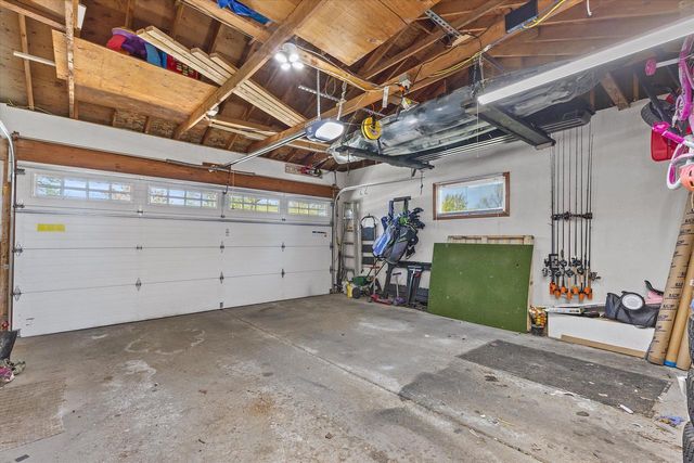 8674 Wildwood DRIVE, Oak Creek, WI 53154