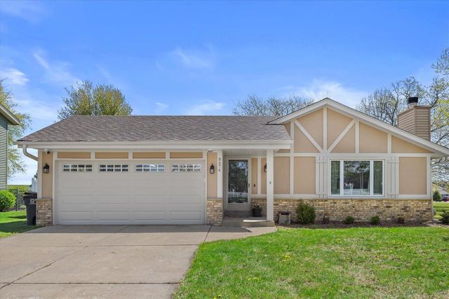8674 Wildwood DRIVE, Oak Creek, WI 53154