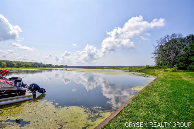 566 Wind Drift Lane 23, Spring Lake, MI 49456