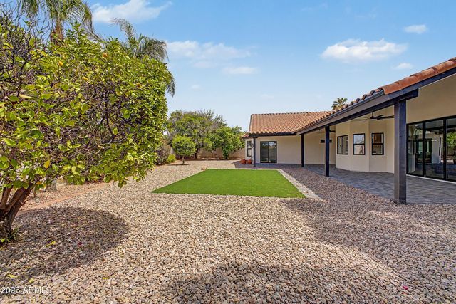 6002 E WINCHCOMB Drive, Scottsdale, AZ 85254