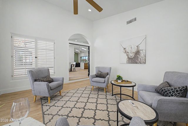 6002 E WINCHCOMB Drive, Scottsdale, AZ 85254