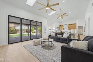 6002 E WINCHCOMB Drive, Scottsdale, AZ 85254