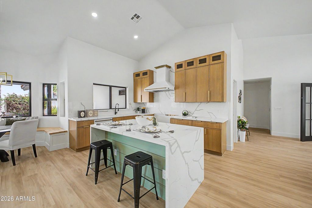6002 E WINCHCOMB Drive, Scottsdale, AZ 85254 — photo 4
