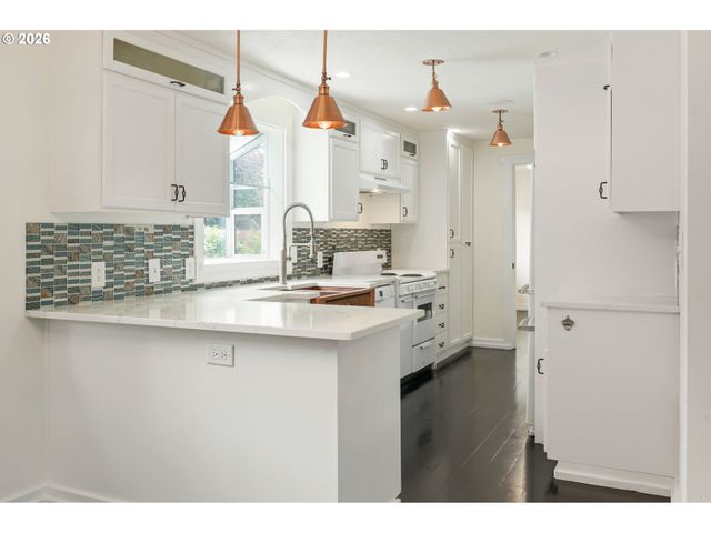 671 TANEY St, Eugene, OR 97402