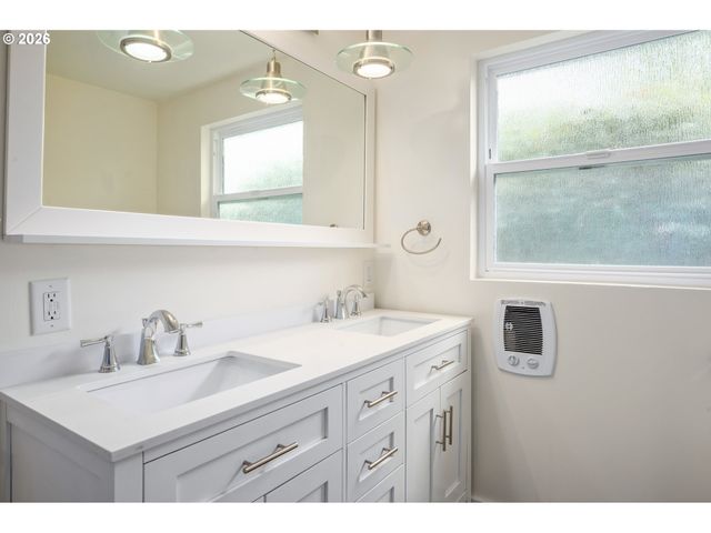 671 TANEY St, Eugene, OR 97402