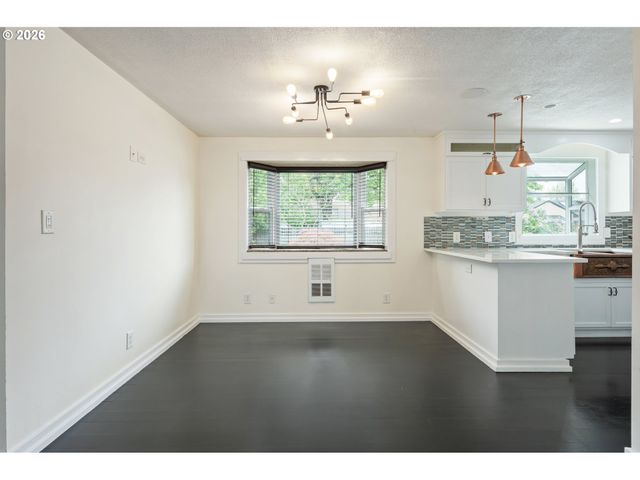 671 TANEY St, Eugene, OR 97402