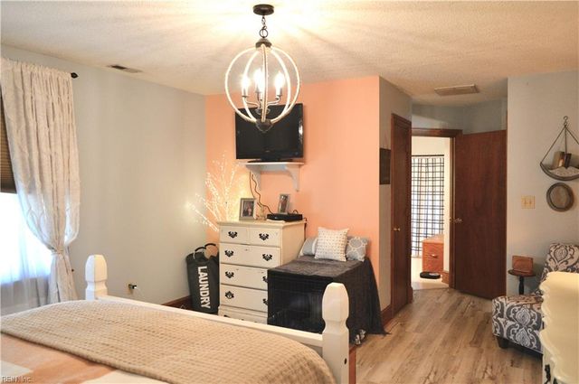 103 Royal Oak CT, Suffolk, VA 23434
