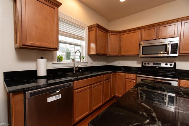 208 Lewis Burwell PL, Williamsburg, VA 23185