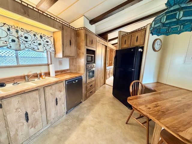 2300 W Morton Avenue 160, Porterville, CA 93257