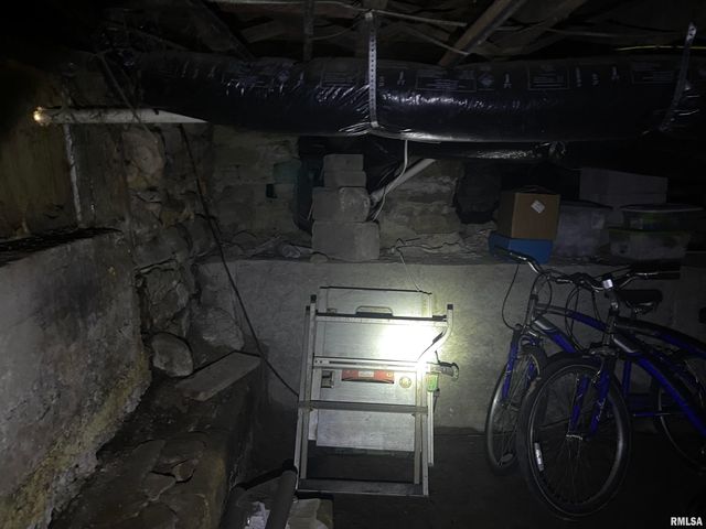 408 S UNIVERSITY Avenue, Carbondale, IL 62901