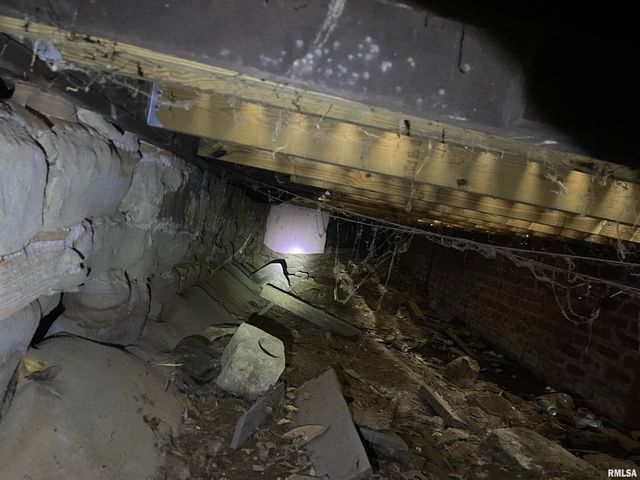 408 S UNIVERSITY Avenue, Carbondale, IL 62901