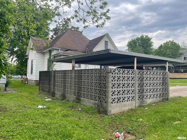 408 S UNIVERSITY Avenue, Carbondale, IL 62901