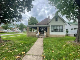 408 S UNIVERSITY Avenue, Carbondale, IL 62901