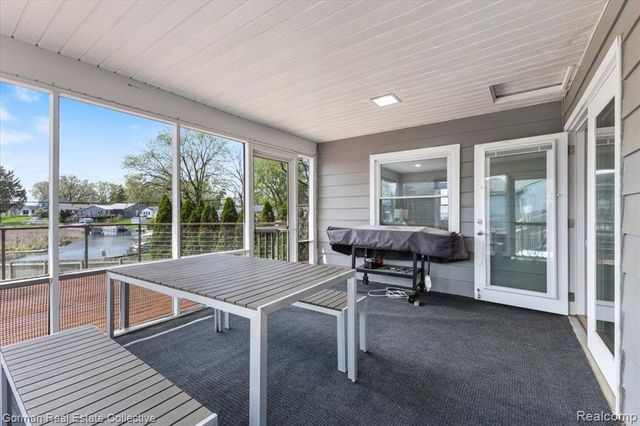 4583 Forest Avenue, Waterford, MI 48328