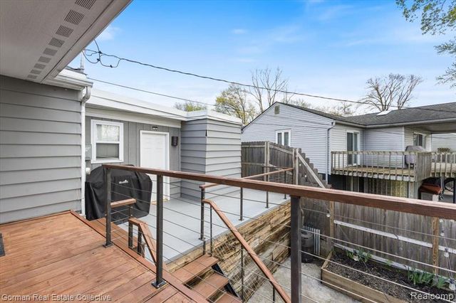 4583 Forest Avenue, Waterford, MI 48328