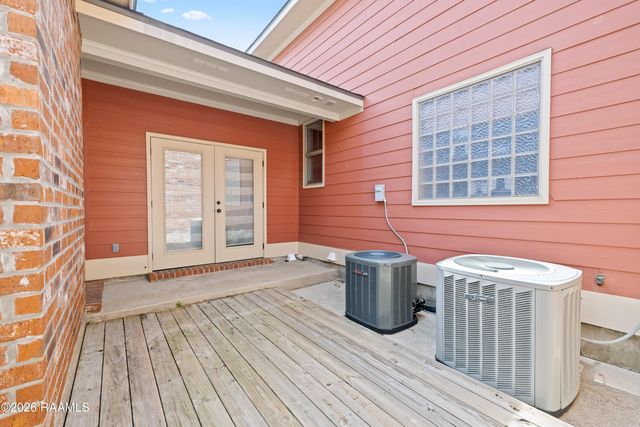 208 Harbor Bend Boulevard, Lafayette, LA 70508