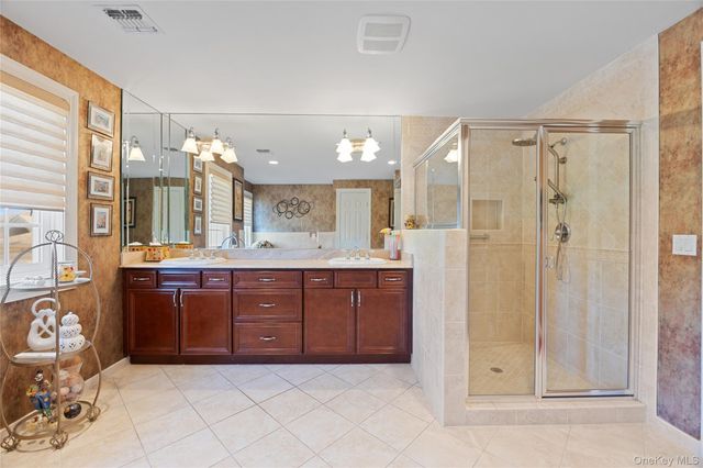 385 Altessa Boulevard, Melville, NY 11747