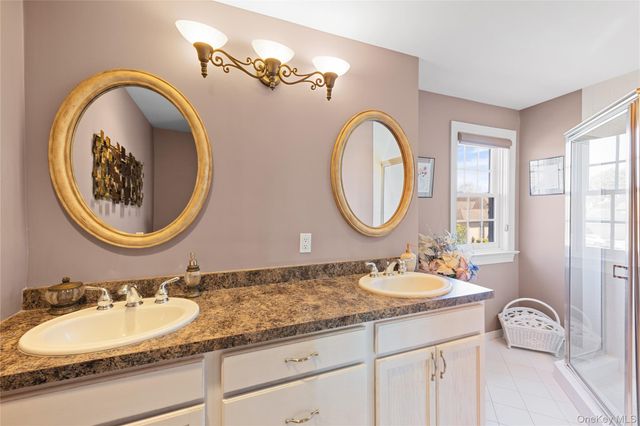 385 Altessa Boulevard, Melville, NY 11747