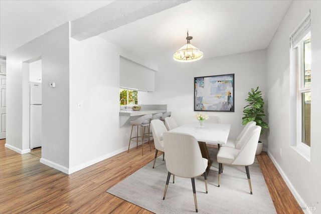 802 Adobe Dr, Santa Rosa, CA 95404