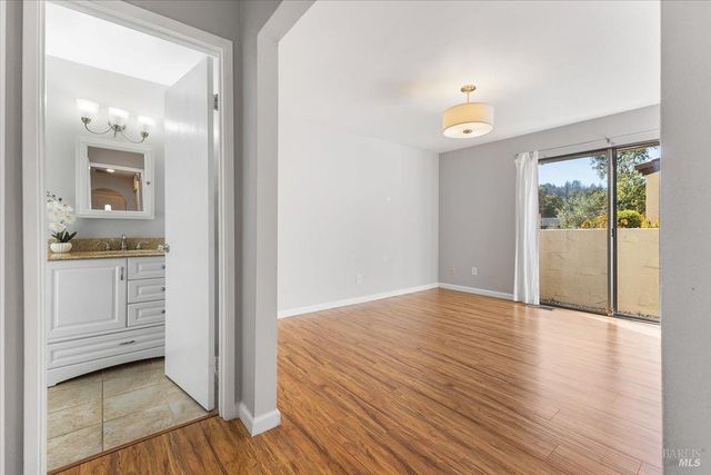 802 Adobe Dr, Santa Rosa, CA 95404