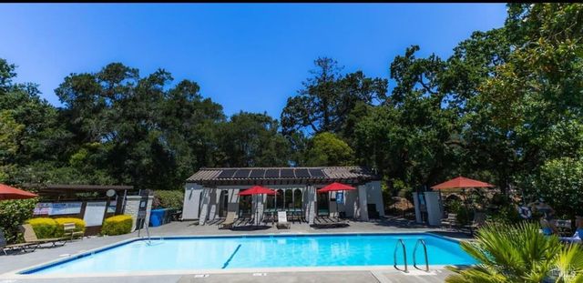 802 Adobe Dr, Santa Rosa, CA 95404