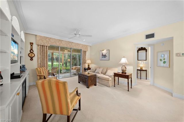 6830 San Marino DR 711A, Naples, FL 34108