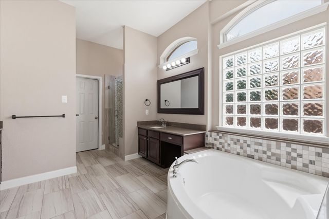8412 Island Court, Fort Worth, TX 76137