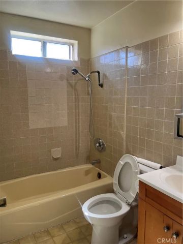 2114 N Bahama Avenue, Los Angeles, CA 90059