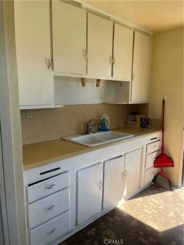 2114 N Bahama Avenue, Los Angeles, CA 90059