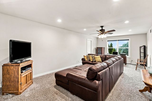 10918 Williams Court, Woodstock, IL 60098
