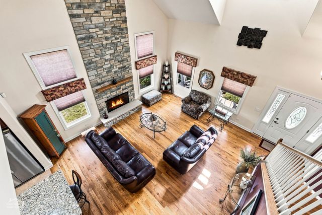 10918 Williams Court, Woodstock, IL 60098