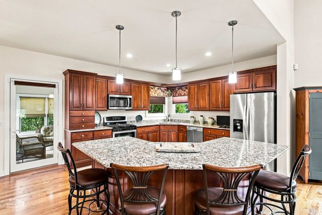 10918 Williams Court, Woodstock, IL 60098