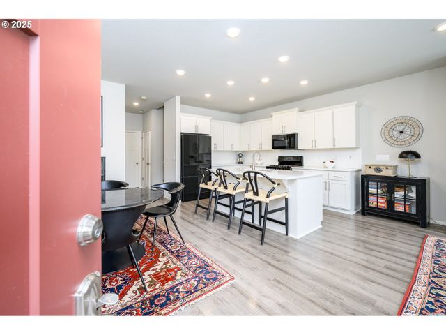 1672 Nw LANDON St, Mc Minnville, OR 97128