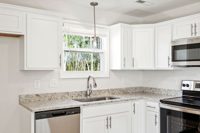 200 Quarry Overlook Way, Clarksville, TN 37043