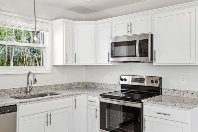 200 Quarry Overlook Way, Clarksville, TN 37043