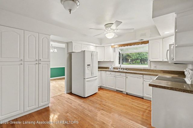 1930 Yuma Trail, Okemos, MI 48864
