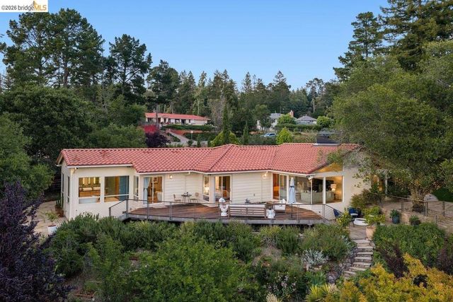 12131 Skyline Blvd, Oakland, CA 94619