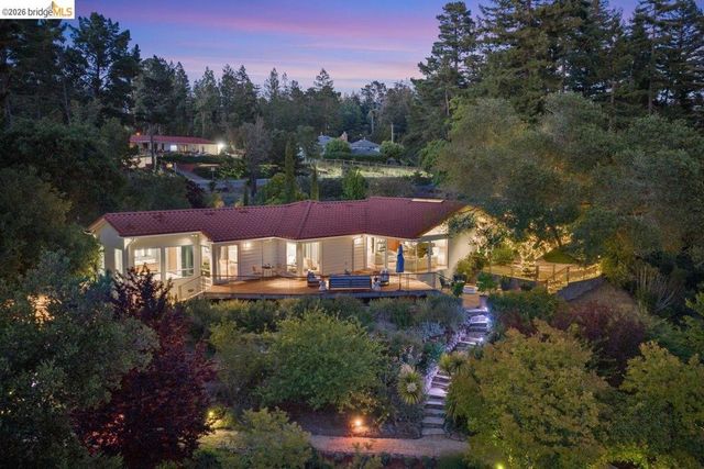 12131 Skyline Blvd, Oakland, CA 94619