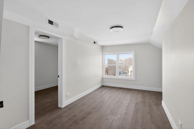 4845 W Congress Parkway, Chicago, IL 60644