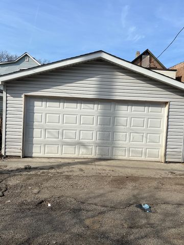 4845 W Congress Parkway, Chicago, IL 60644