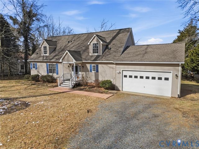 82 Westmoreland Blvd, Hague, VA 22469