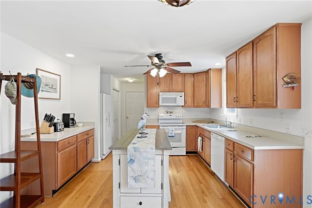 82 Westmoreland Blvd, Hague, VA 22469