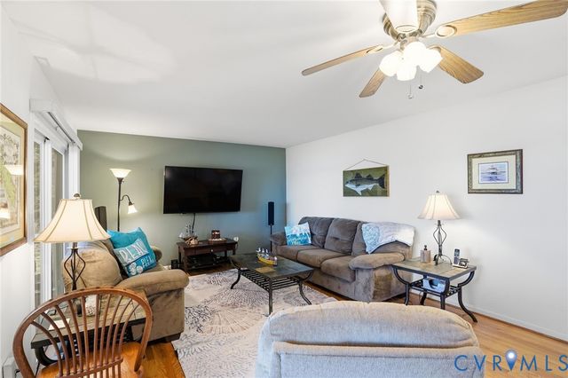 82 Westmoreland Blvd, Hague, VA 22469