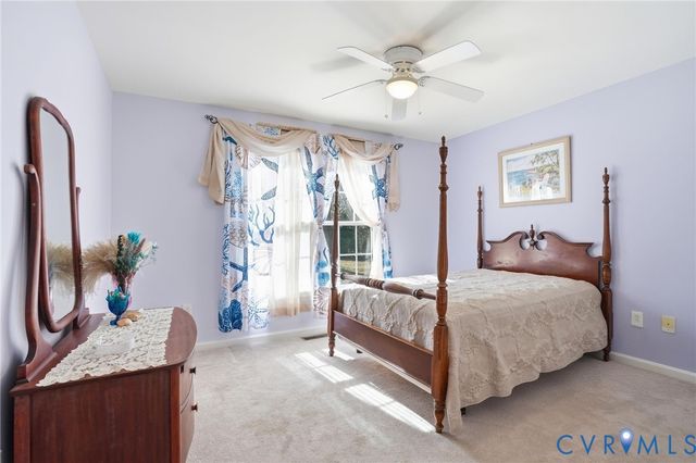 82 Westmoreland Blvd, Hague, VA 22469