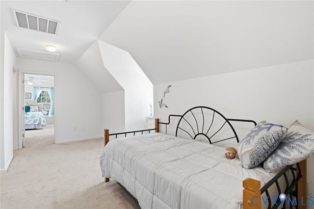 82 Westmoreland Blvd, Hague, VA 22469